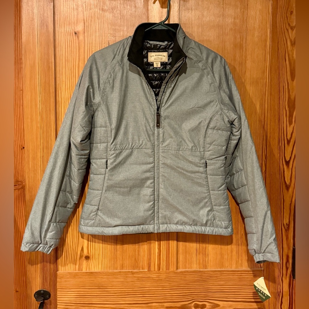 Filson Women’s Cascade Quilted Jacket NWT Grey Size M Discontinued
